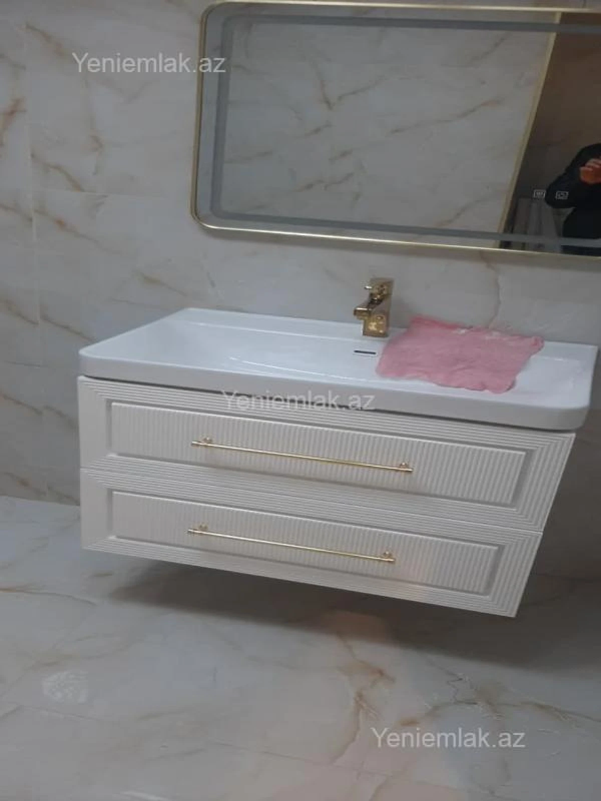 Satılır 3 otaqlı yeni tikili 170 m²