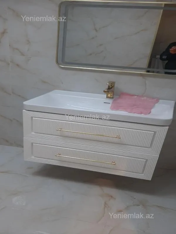 Satılır 3 otaqlı yeni tikili 170 m²