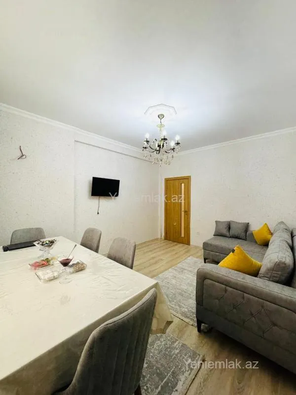Satılır 2 otaqlı yeni tikili 76 m²