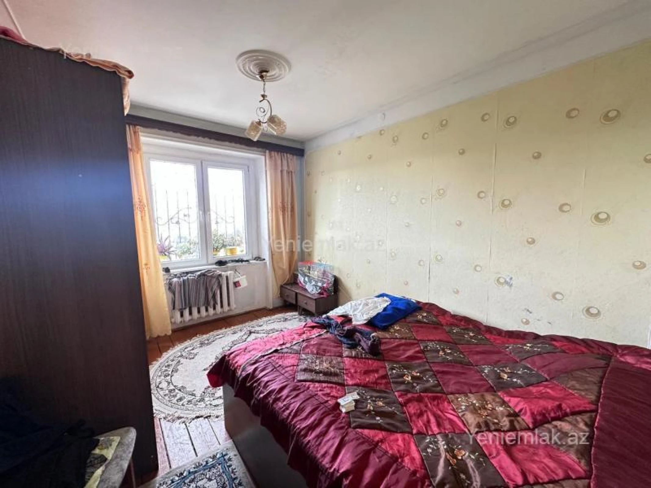 Satılır 3 otaqlı köhnə tikili 75 m²
