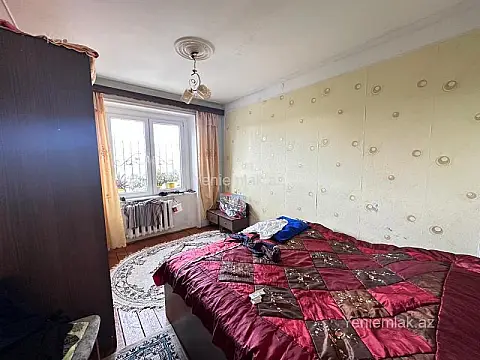 Satılır 3 otaqlı köhnə tikili 75 m²