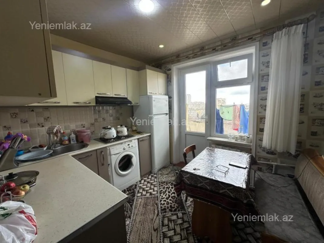 Satılır 3 otaqlı köhnə tikili 75 m²