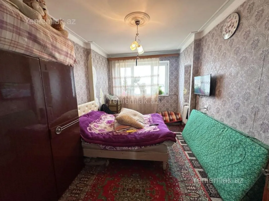 Satılır 3 otaqlı köhnə tikili 75 m²