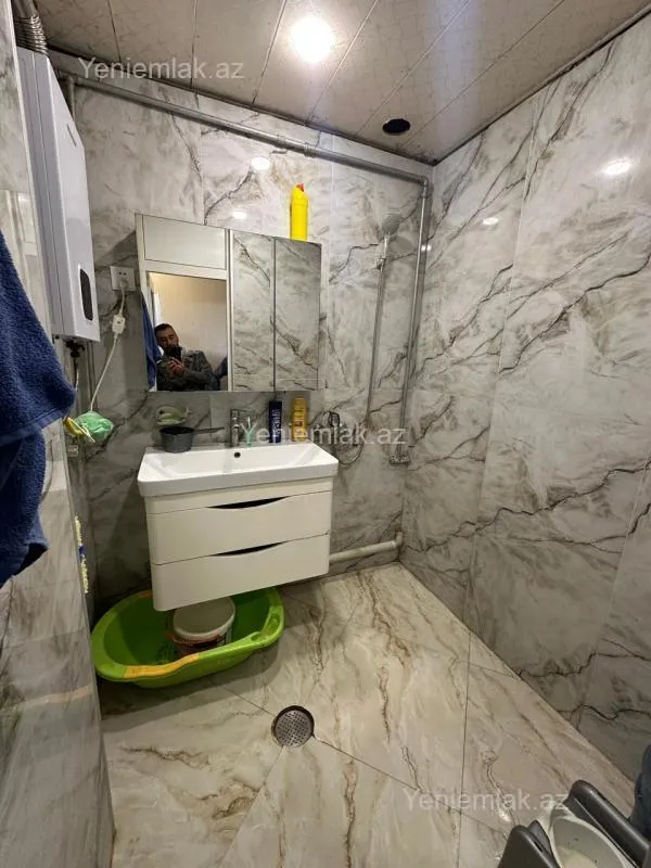 Satılır 3 otaqlı köhnə tikili 75 m²