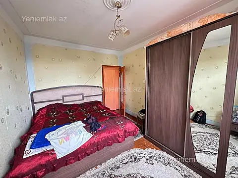 Satılır 3 otaqlı köhnə tikili 75 m²