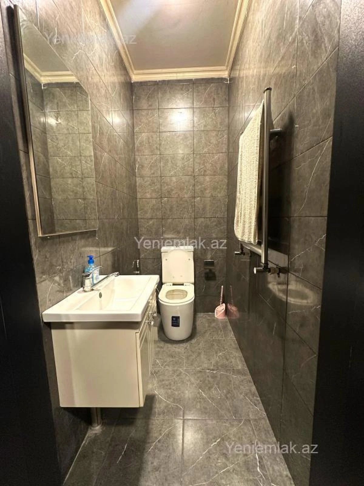 Satılır 16 otaqlı obyekt 1050 m²