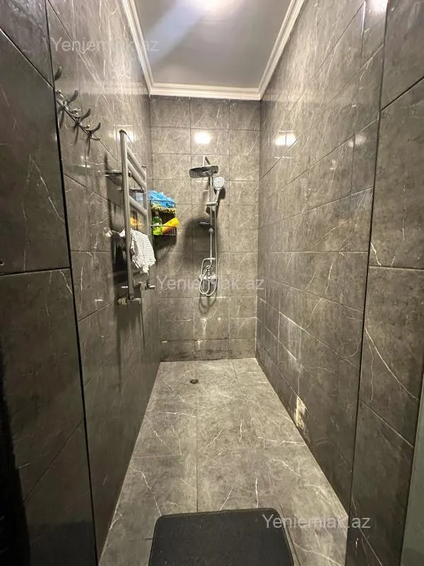 Satılır 16 otaqlı obyekt 1050 m²