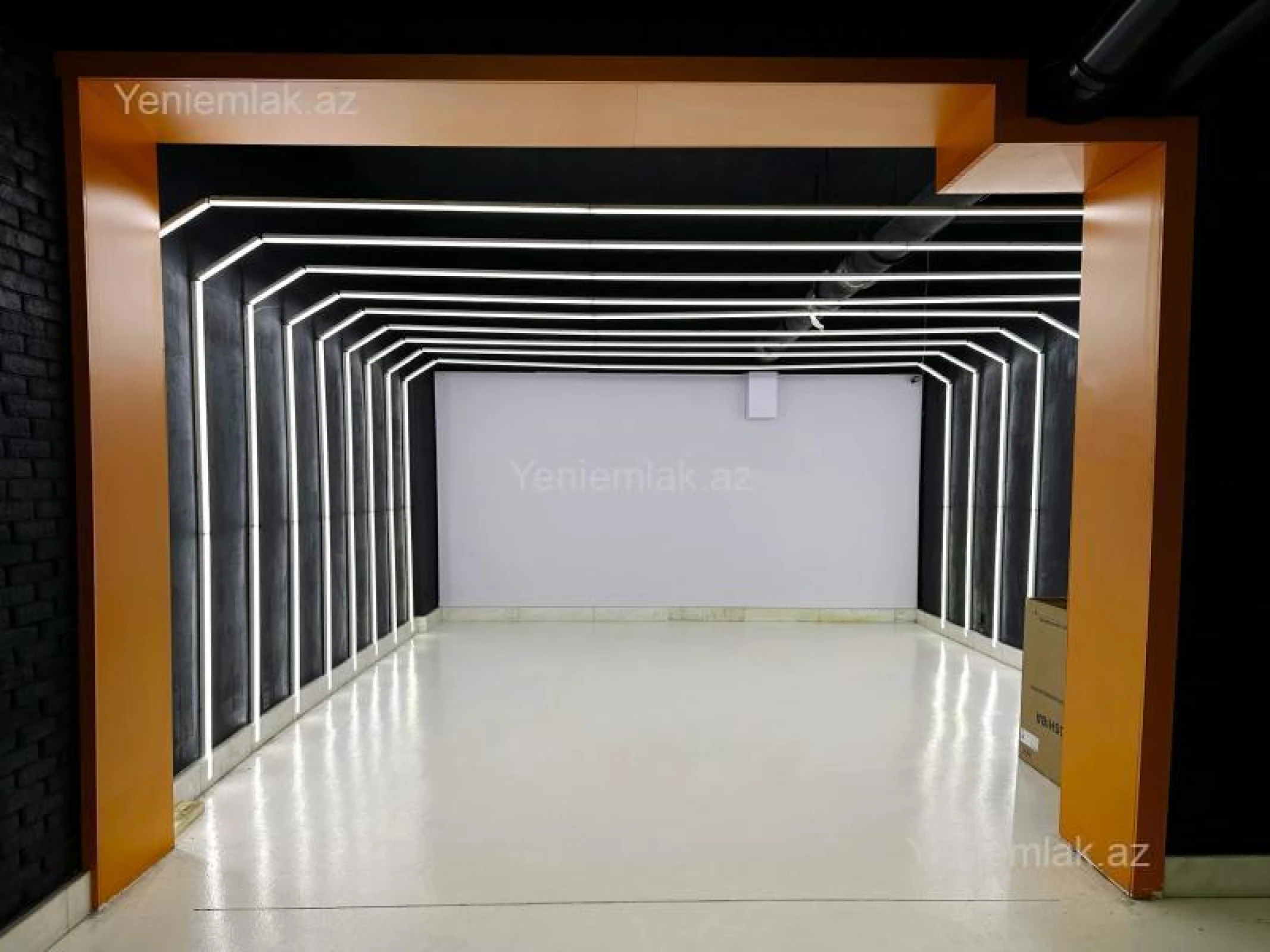 Satılır 16 otaqlı obyekt 1050 m²