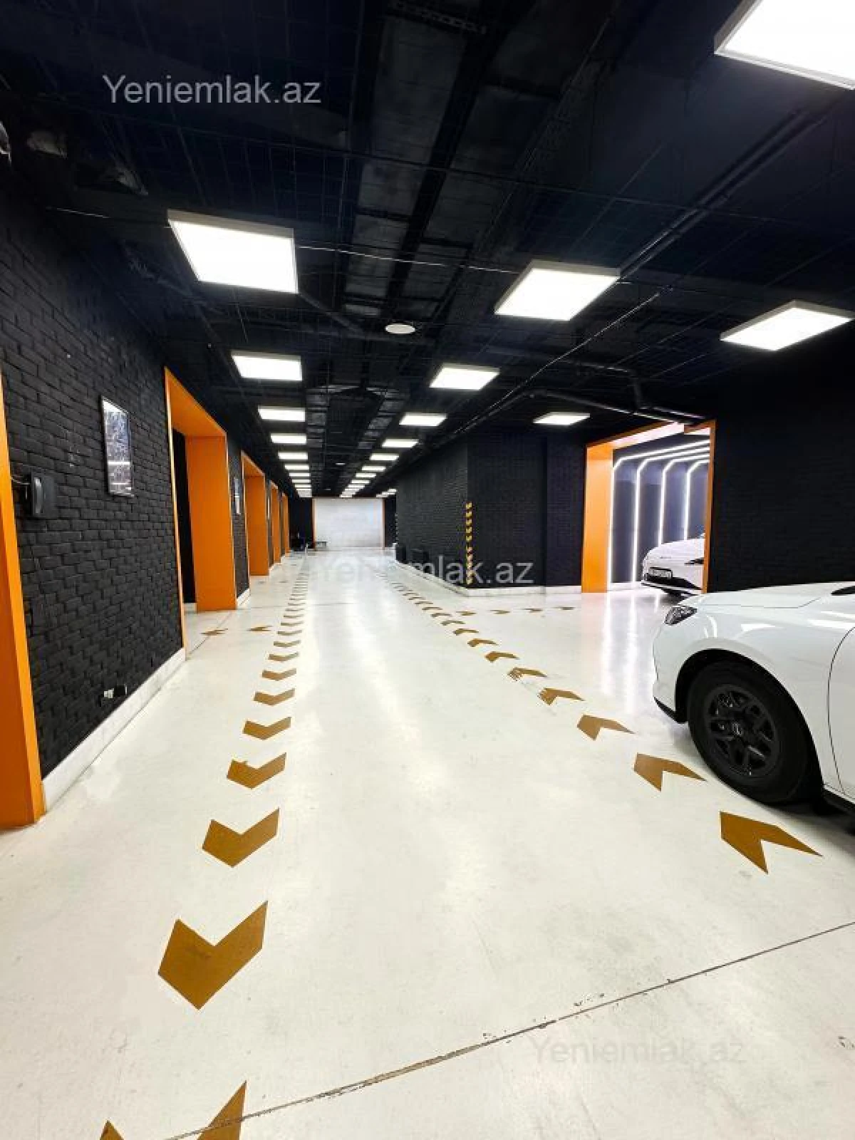 Satılır 16 otaqlı obyekt 1050 m²