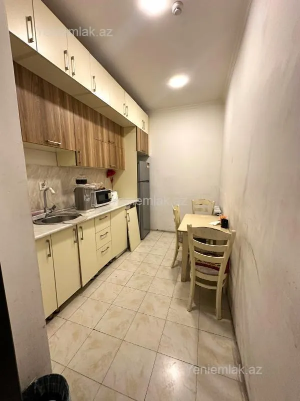 Satılır 16 otaqlı obyekt 1050 m²