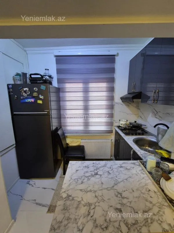 Satılır 1 otaqlı köhnə tikili 38 m²