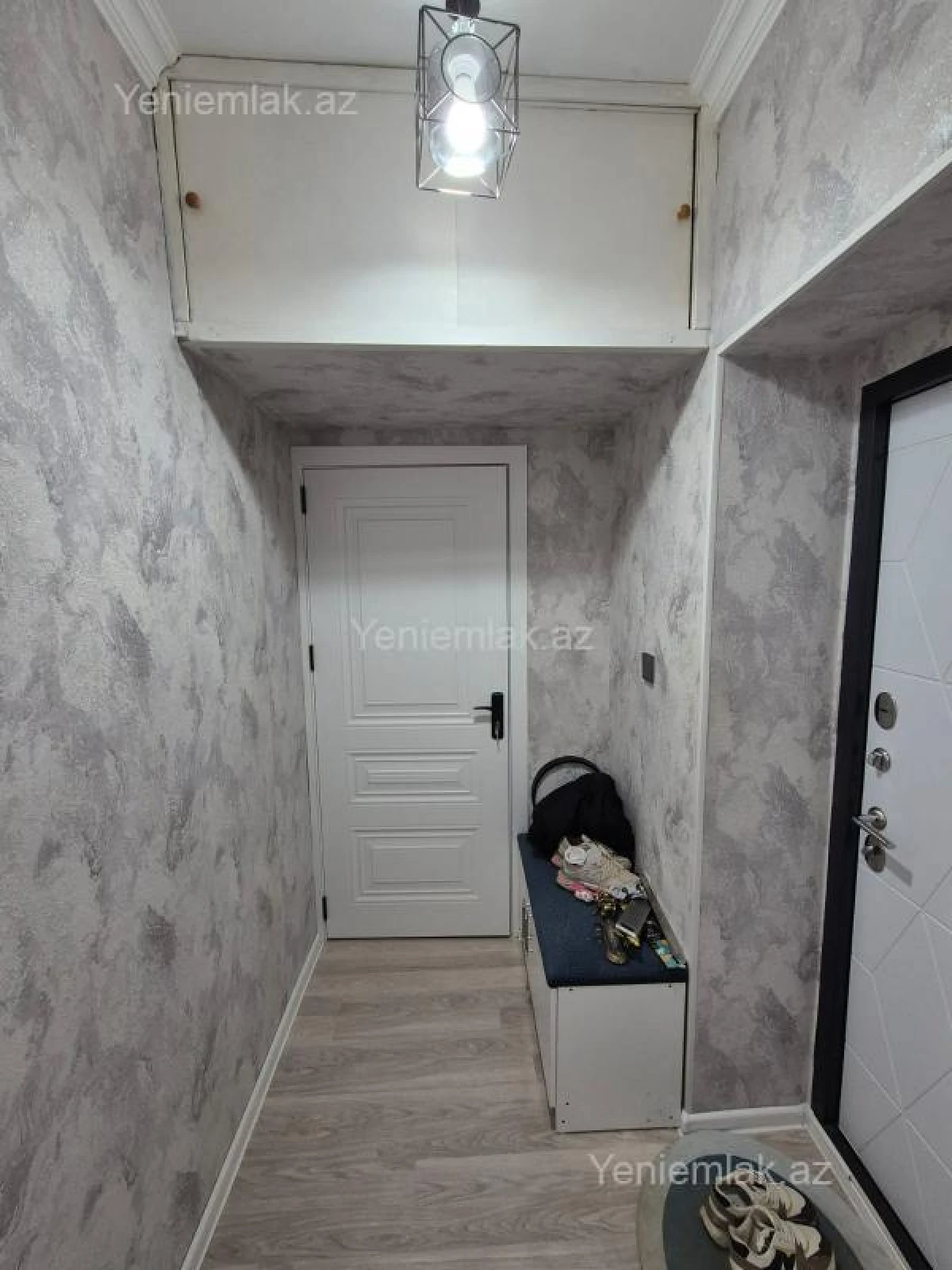 Satılır 1 otaqlı köhnə tikili 38 m²