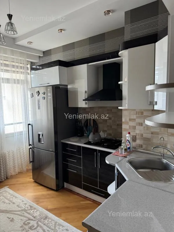 Satılır 3 otaqlı yeni tikili 120 m²