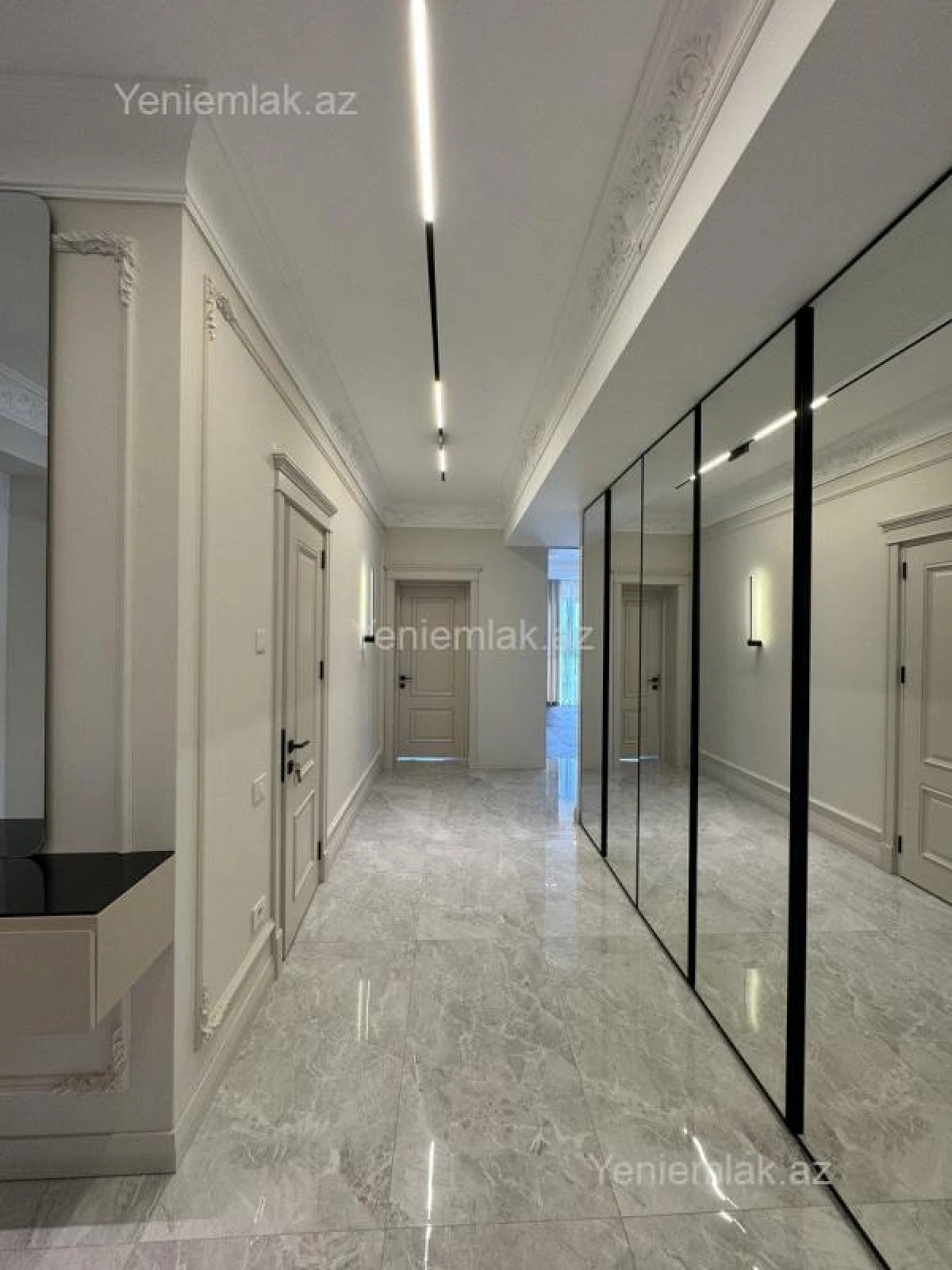 Satılır 3 otaqlı yeni tikili 127.5 m²