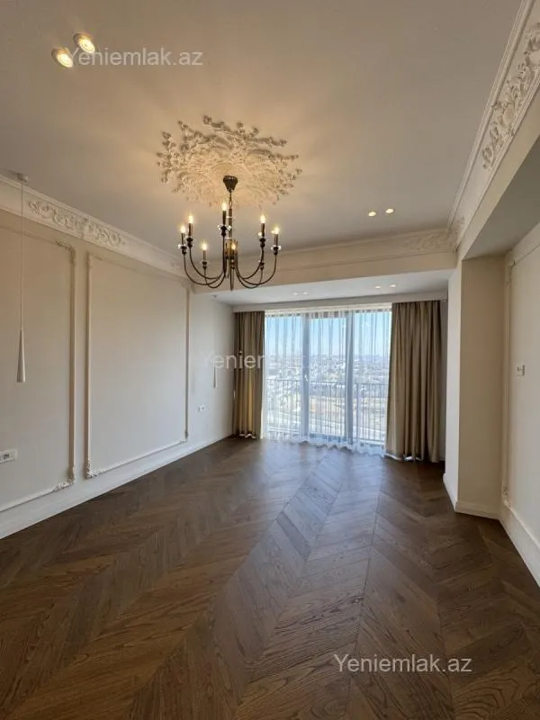 Satılır 3 otaqlı yeni tikili 127.5 m²