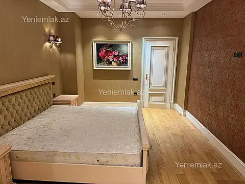 Satılır 4 otaqlı yeni tikili 200 m²