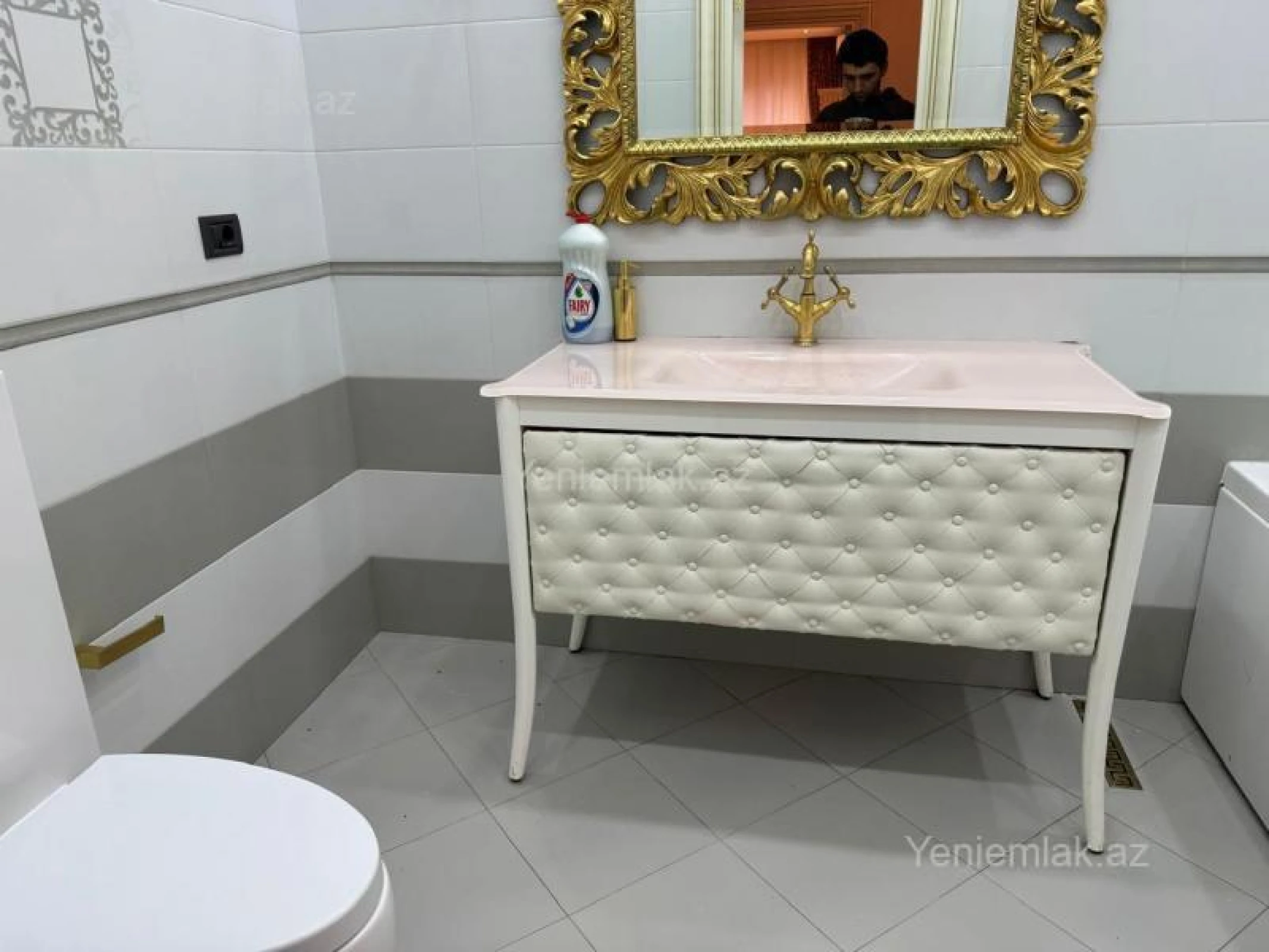 Satılır 4 otaqlı yeni tikili 200 m²