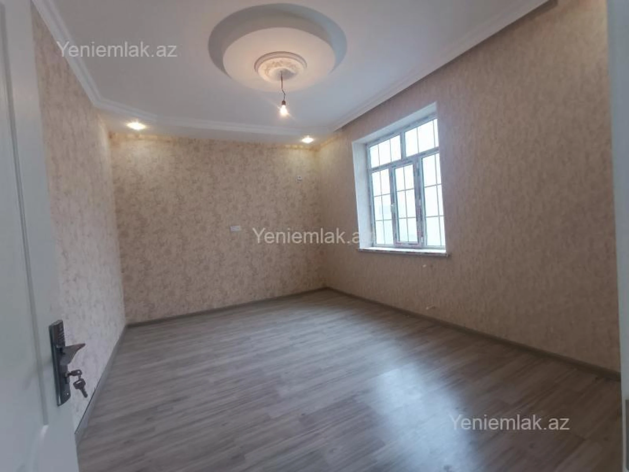 Satılır 4 otaqlı həyət evi 121 m²