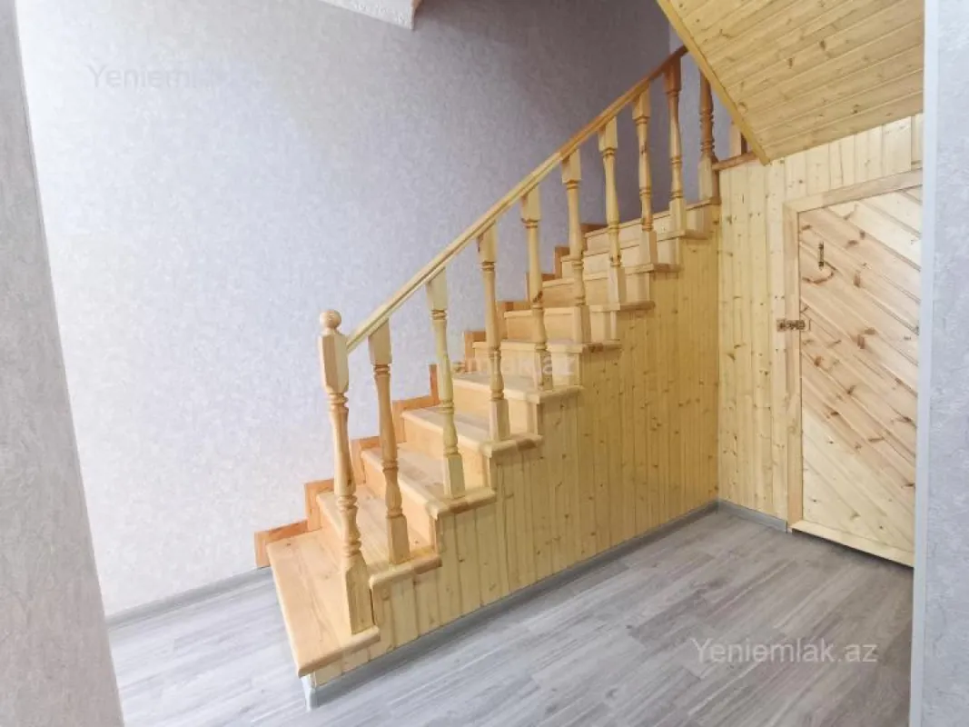 Satılır 4 otaqlı həyət evi 121 m²