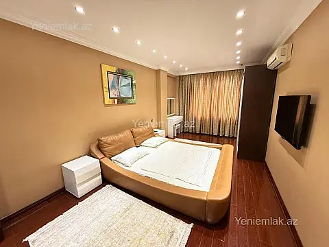 Satılır 4 otaqlı yeni tikili 180 m²