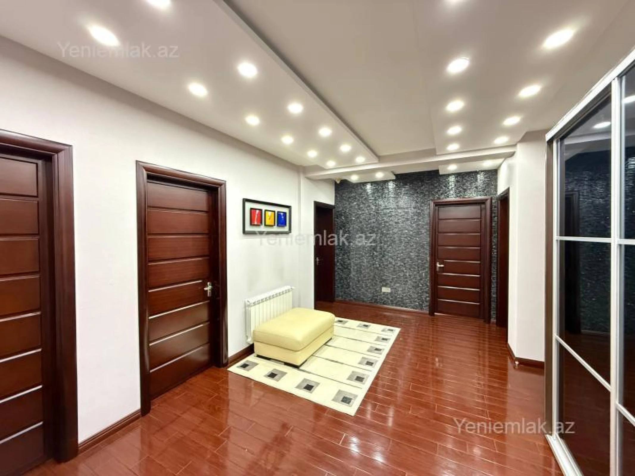 Satılır 4 otaqlı yeni tikili 180 m²