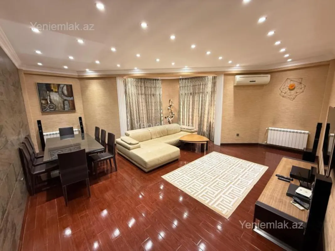 Satılır 4 otaqlı yeni tikili 180 m²