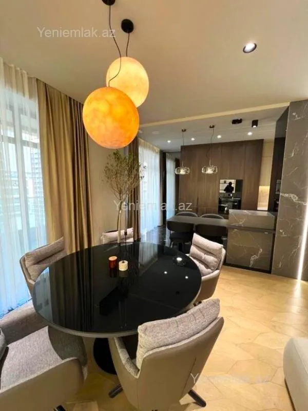 Satılır 3 otaqlı yeni tikili 155 m²