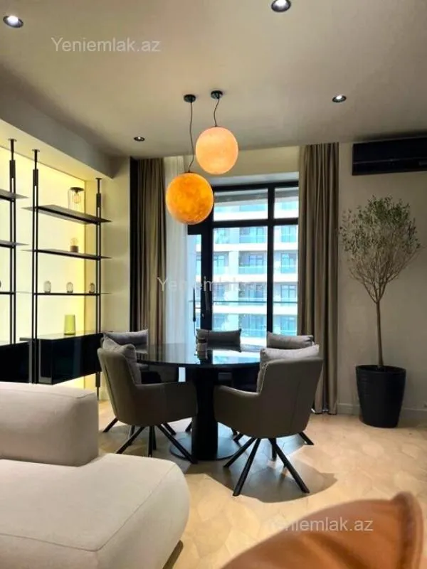 Satılır 3 otaqlı yeni tikili 155 m²