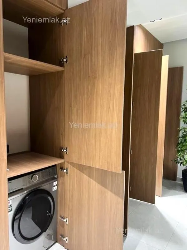 Satılır 3 otaqlı yeni tikili 155 m²