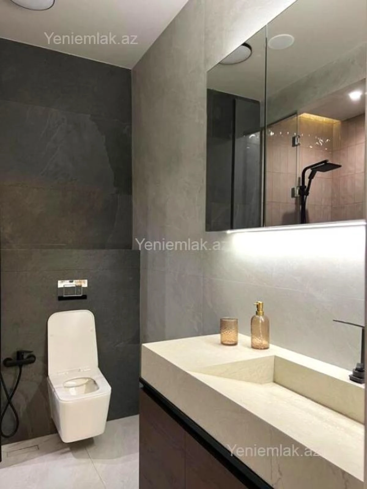 Satılır 3 otaqlı yeni tikili 155 m²