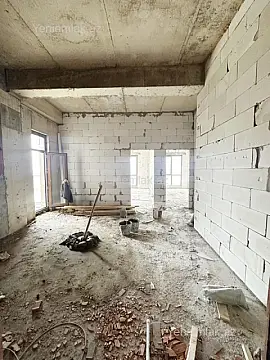 Satılır 2 otaqlı yeni tikili 80 m²