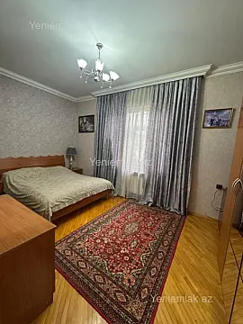 Satılır 8 otaqlı həyət evi 300 m²