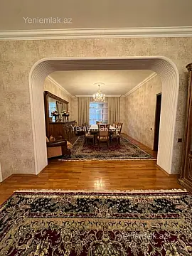 Satılır 8 otaqlı həyət evi 300 m²