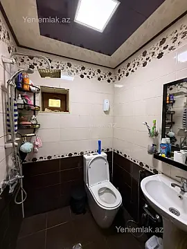 Satılır 5 otaqlı həyət evi 220 m²