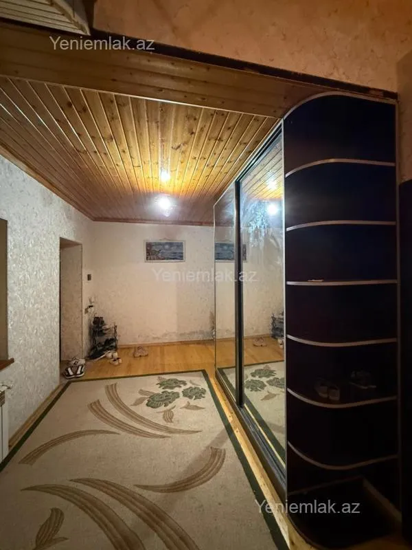 Satılır 5 otaqlı həyət evi 220 m²
