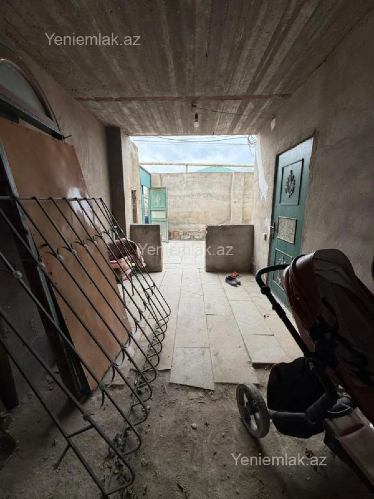 Satılır 5 otaqlı həyət evi 220 m²