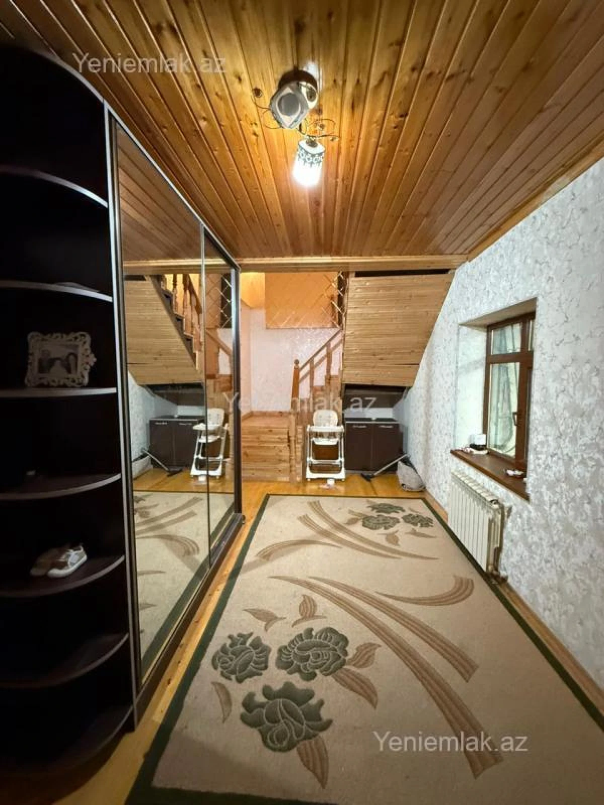 Satılır 5 otaqlı həyət evi 220 m²