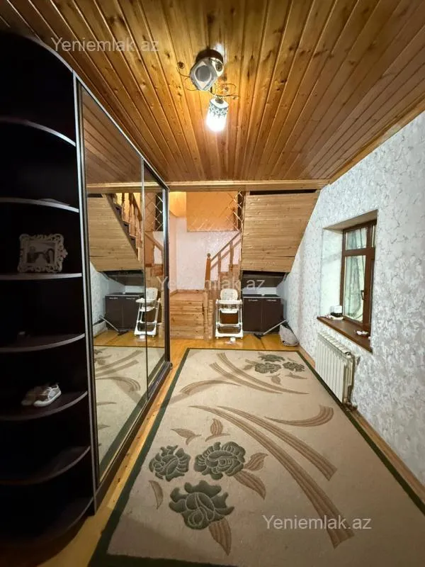 Satılır 5 otaqlı həyət evi 220 m²