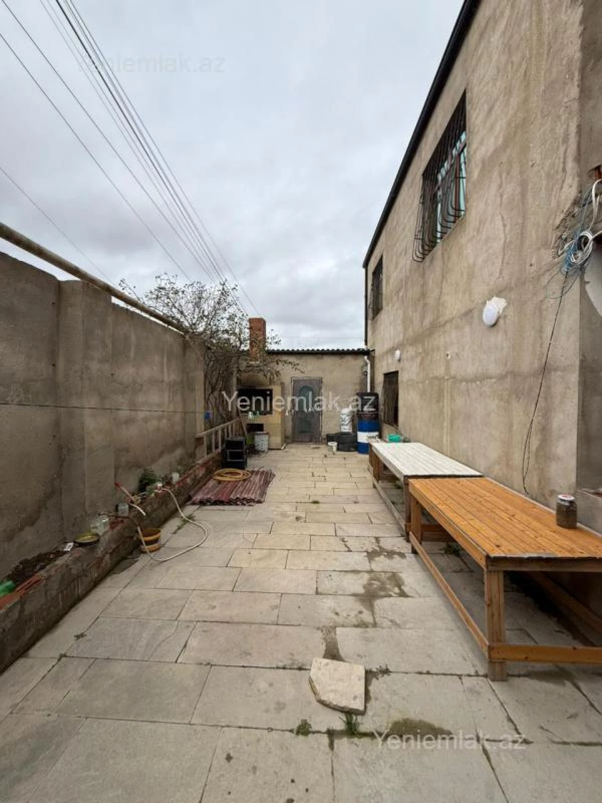 Satılır 5 otaqlı həyət evi 220 m²