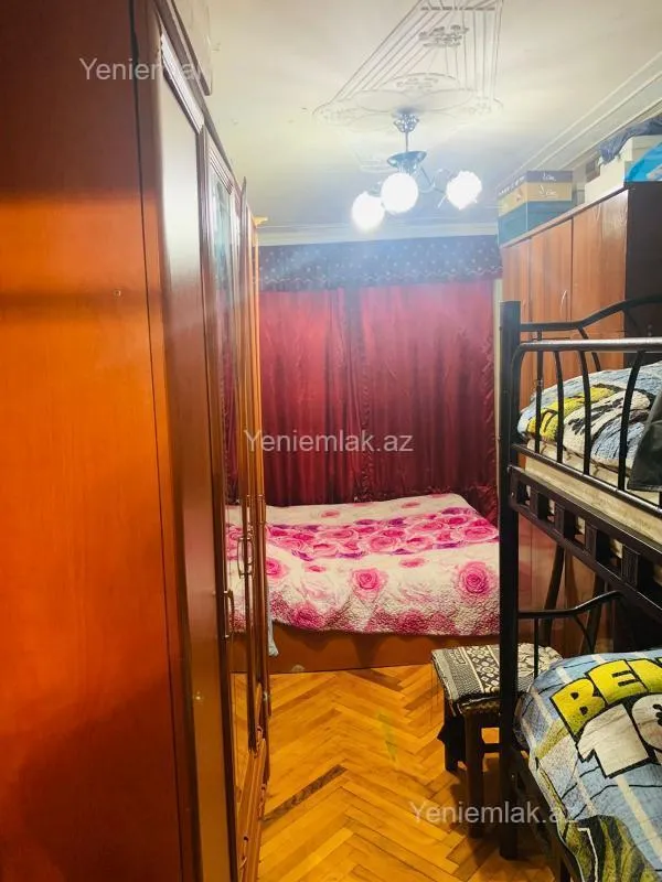 Satılır 2 otaqlı köhnə tikili 45 m²