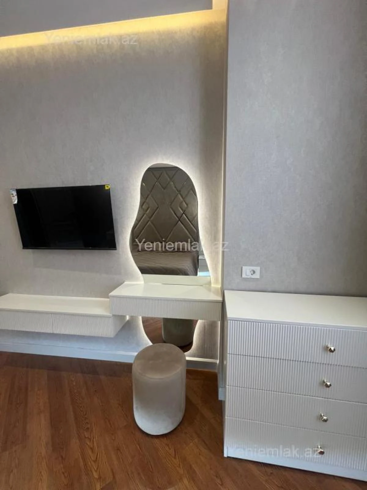 Satılır 4 otaqlı yeni tikili 145 m²