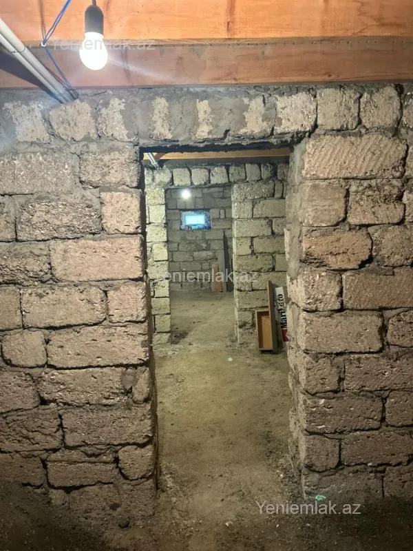 Satılır 4 otaqlı həyət evi 140 m²