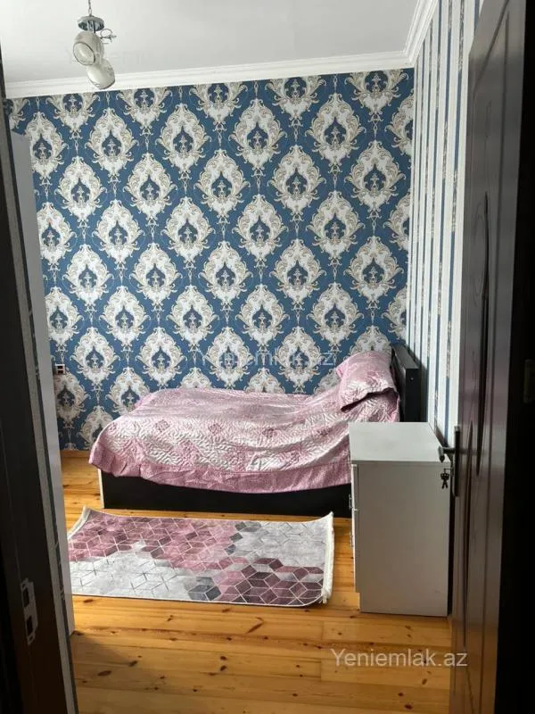 Satılır 4 otaqlı həyət evi 140 m²