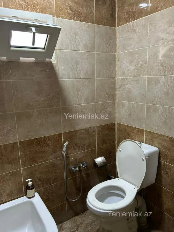 Satılır 4 otaqlı həyət evi 140 m²