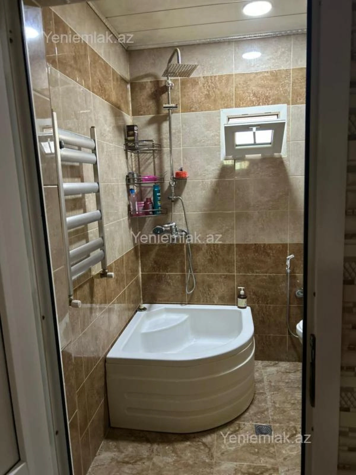 Satılır 4 otaqlı həyət evi 140 m²