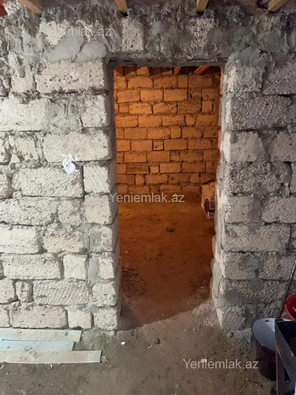 Satılır 4 otaqlı həyət evi 140 m²