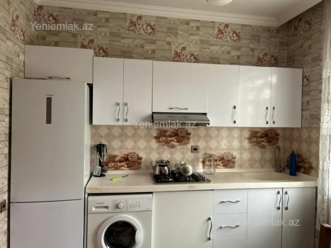 Satılır 4 otaqlı həyət evi 140 m²