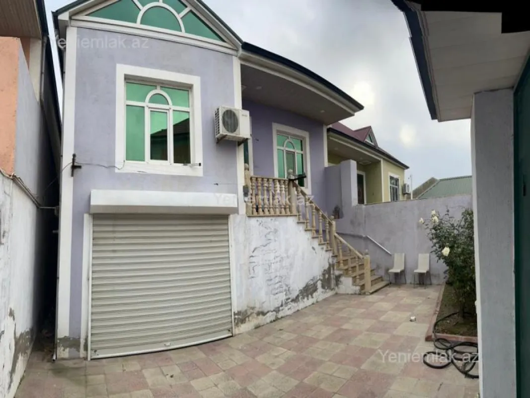 Satılır 4 otaqlı həyət evi 140 m²