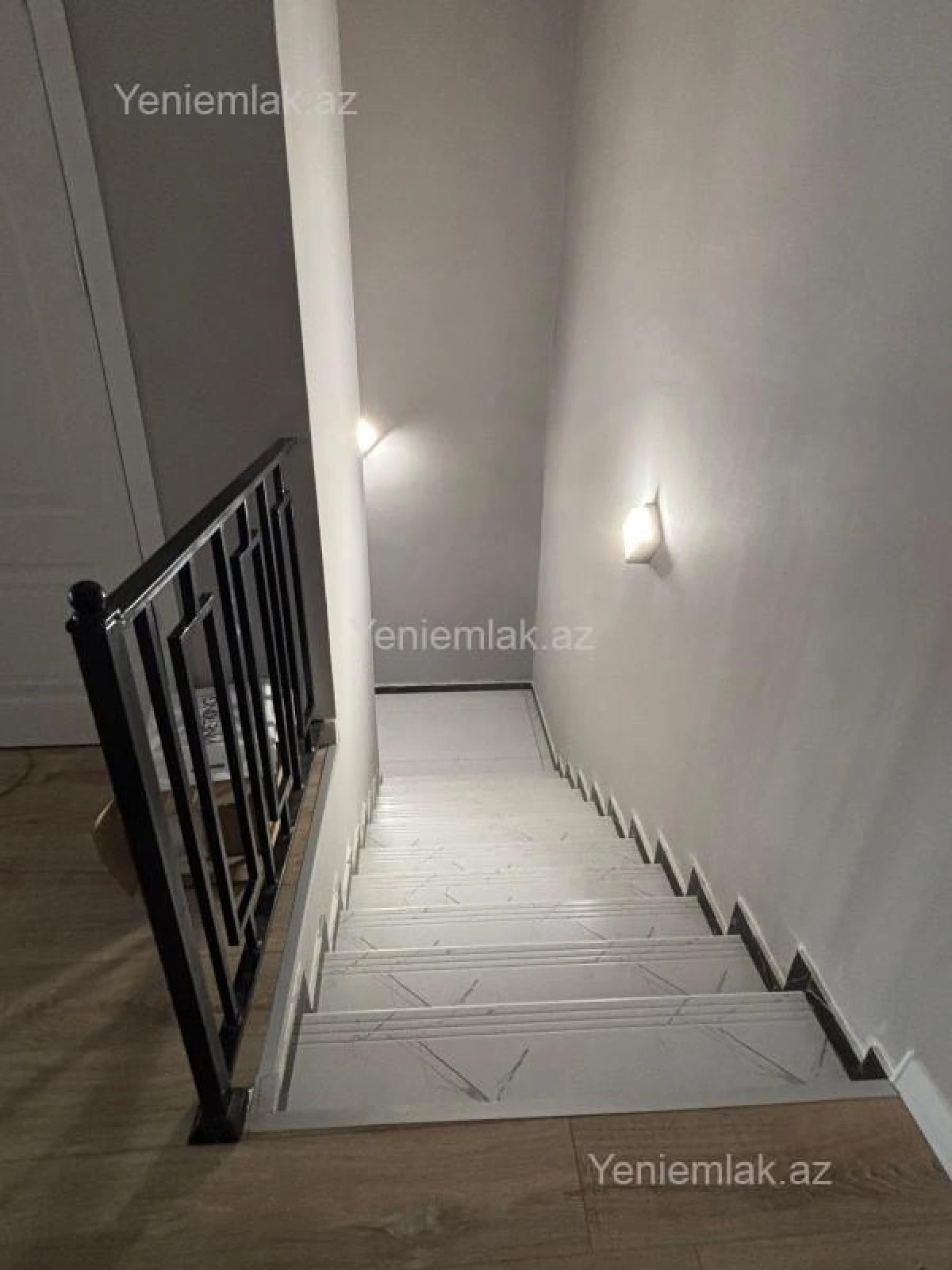 Satılır 5 otaqlı həyət evi 170 m²