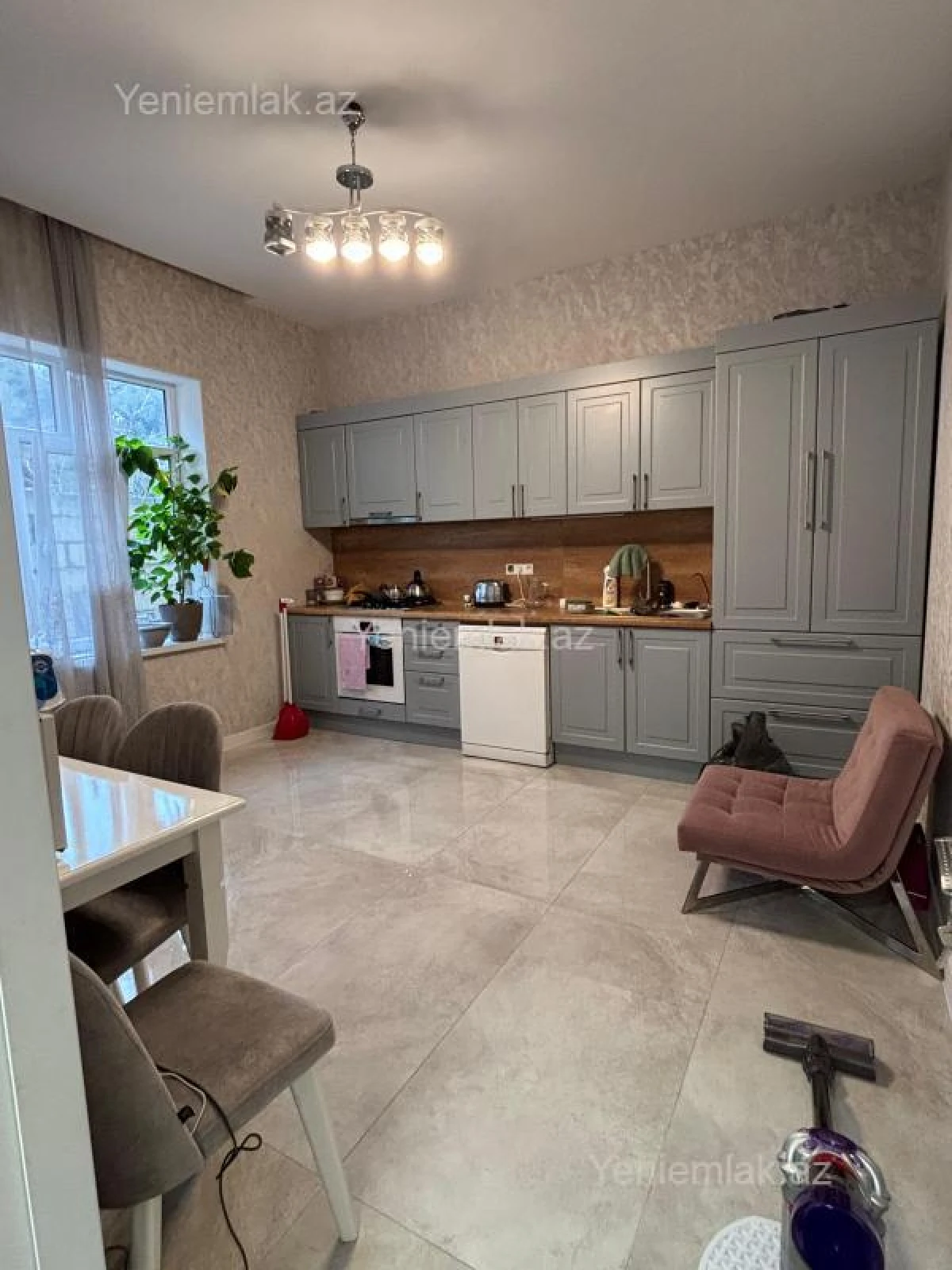 Satılır 5 otaqlı həyət evi 170 m²